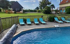La Gasteboisiere With Swimming Pool And Games Room
